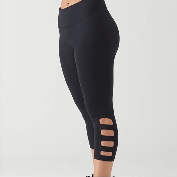 Glyder Black Ninja Leggings Cropped Cutout Calves Small - Picture 3 of 8